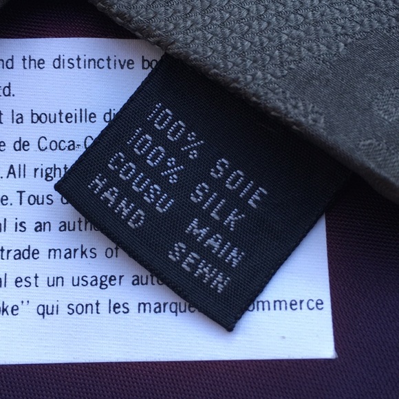 Bundle of 2 Coca Cola Silk Ties - Picture 4 of 12